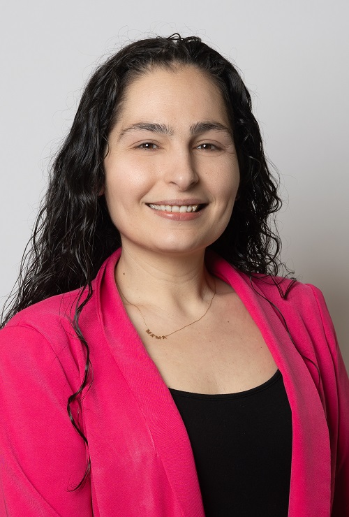 Danielle Neal - Hyde Park Branch Mgr - photo